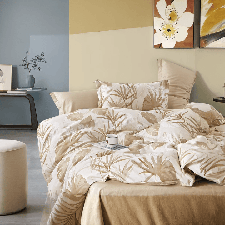 Beige Tropical Leaf 3-Piece Bedding Set: Soft Duvet Cover, Skin-Friendly Comfort - Sleepbella Beige Tropical Leaf 3-Piece Bedding Set: Soft Duvet Cover, Skin-Friendly Comfort - Duvet cover set / Twin